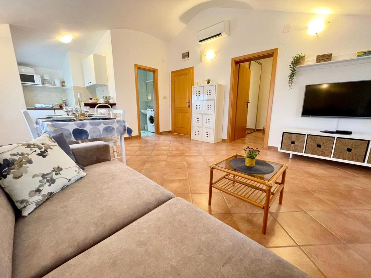 Apartments Ladonja Μεντουλίν Εξωτερικό φωτογραφία